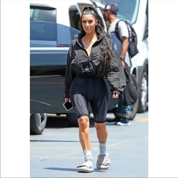 Yeezy Season 7 Bouclette Socks (3pack) - Picture 7 of 11